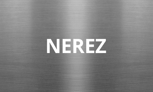 Vzorka leštenej nerezovej ocele s nápisom NEREZ, materiál na gravírovanie z Gravart.sk